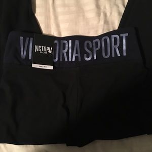 Victoria’s sport cropped leggings. Never worn.